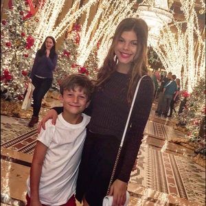 Meet your Posher, Addison